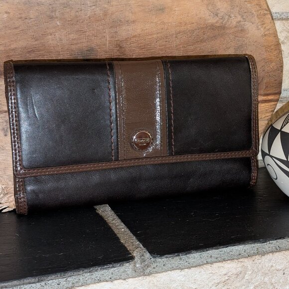 Coach Wallet - Picture 1 of 4